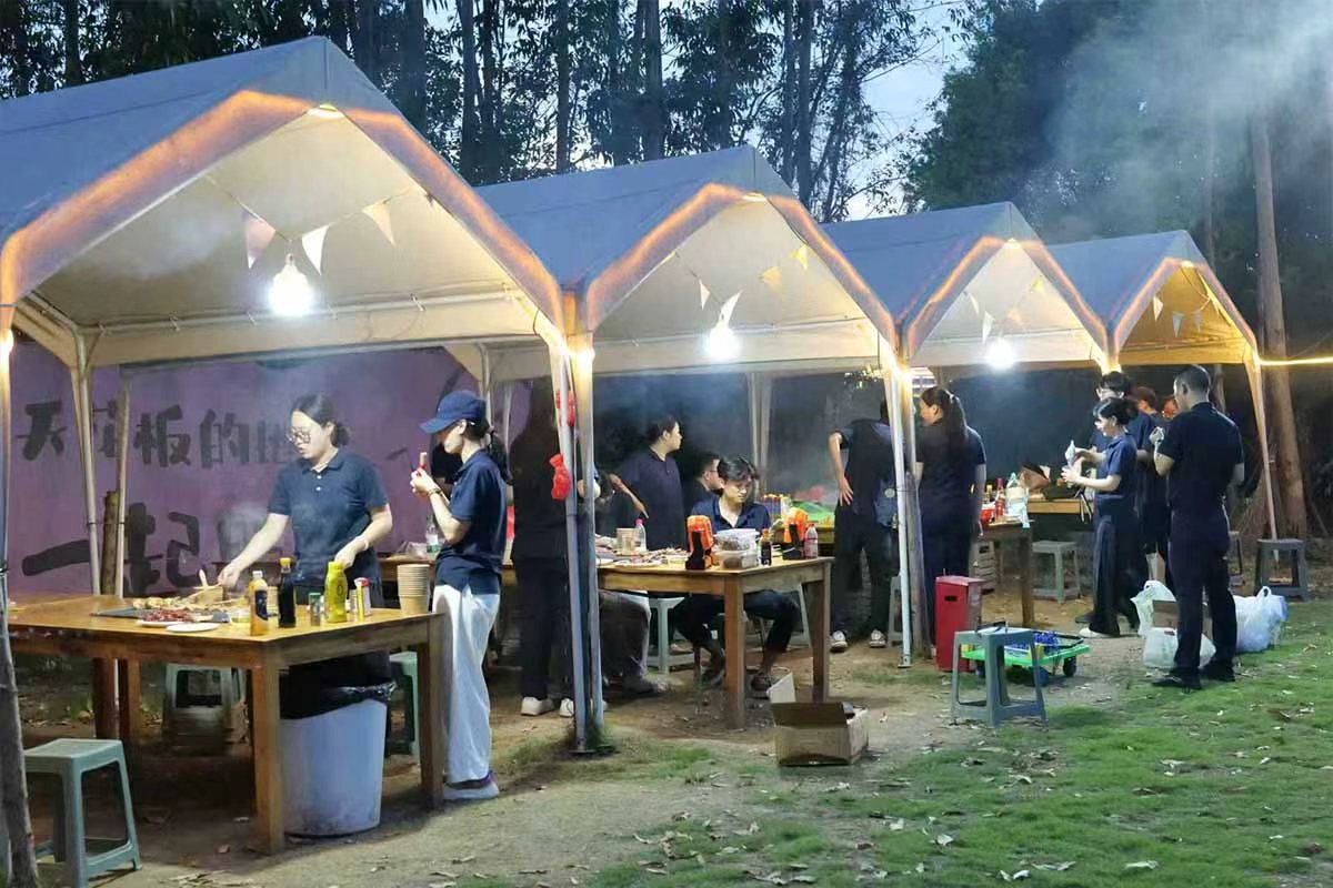 17C.COM一起草入口歡樂田園團建:燒(shāo)烤飄香間,共築團隊情(圖4)